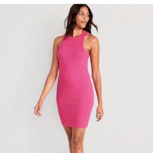 Pink fitted ribbed dress
